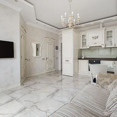 Greek Street Deluxe Apartment